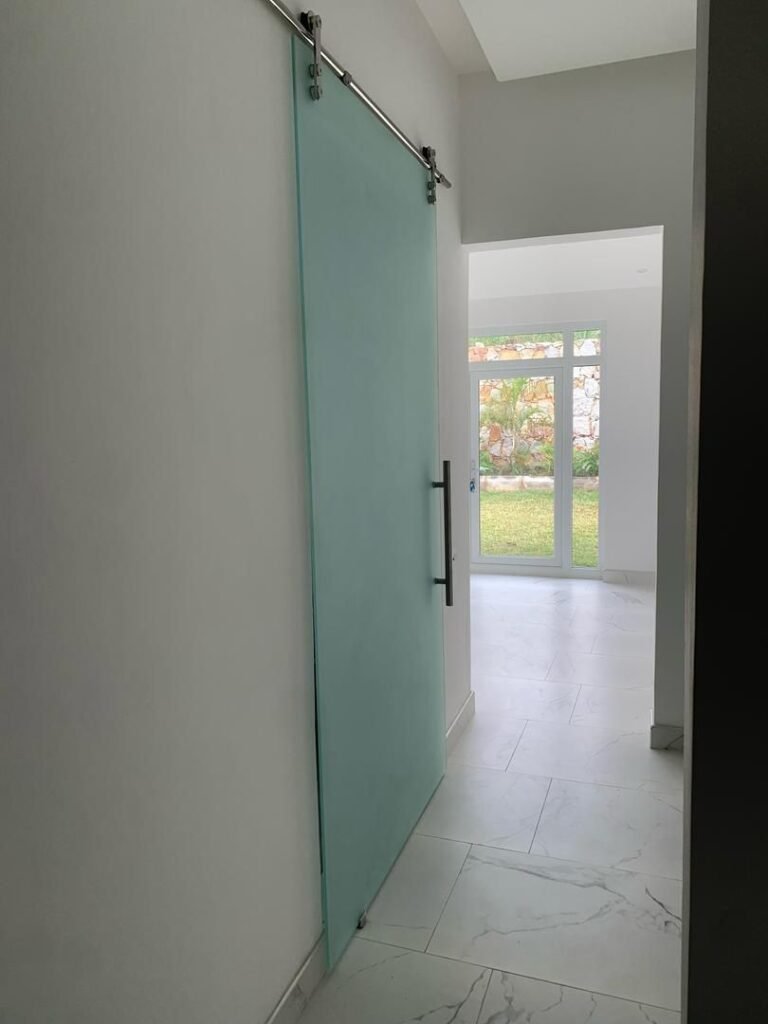 Sliding Door